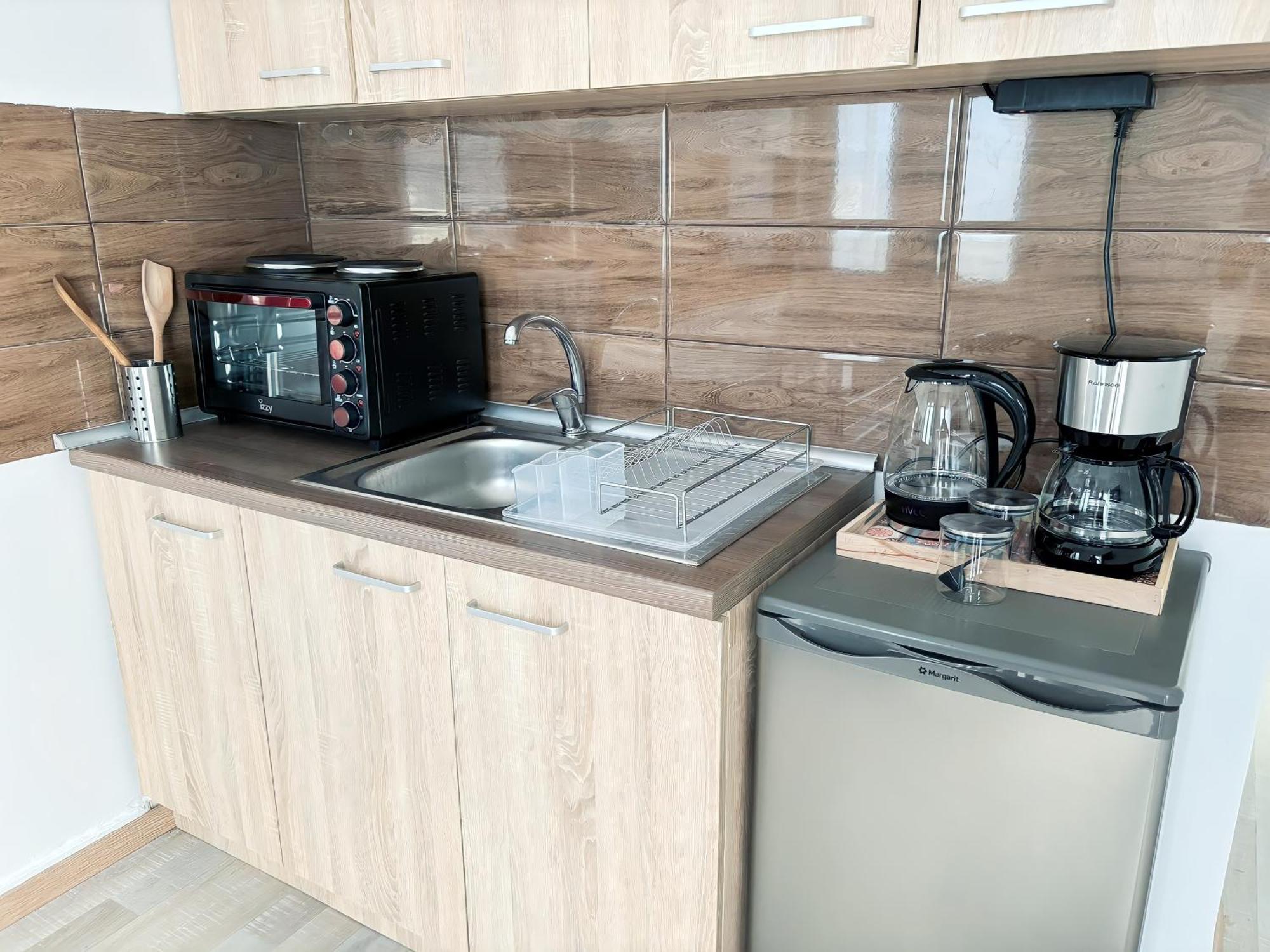 Apartment Nouri Schoene In Direkter Strandnaehe, Schnelles Internet, Freies Parken, Nahe Flughafen *
