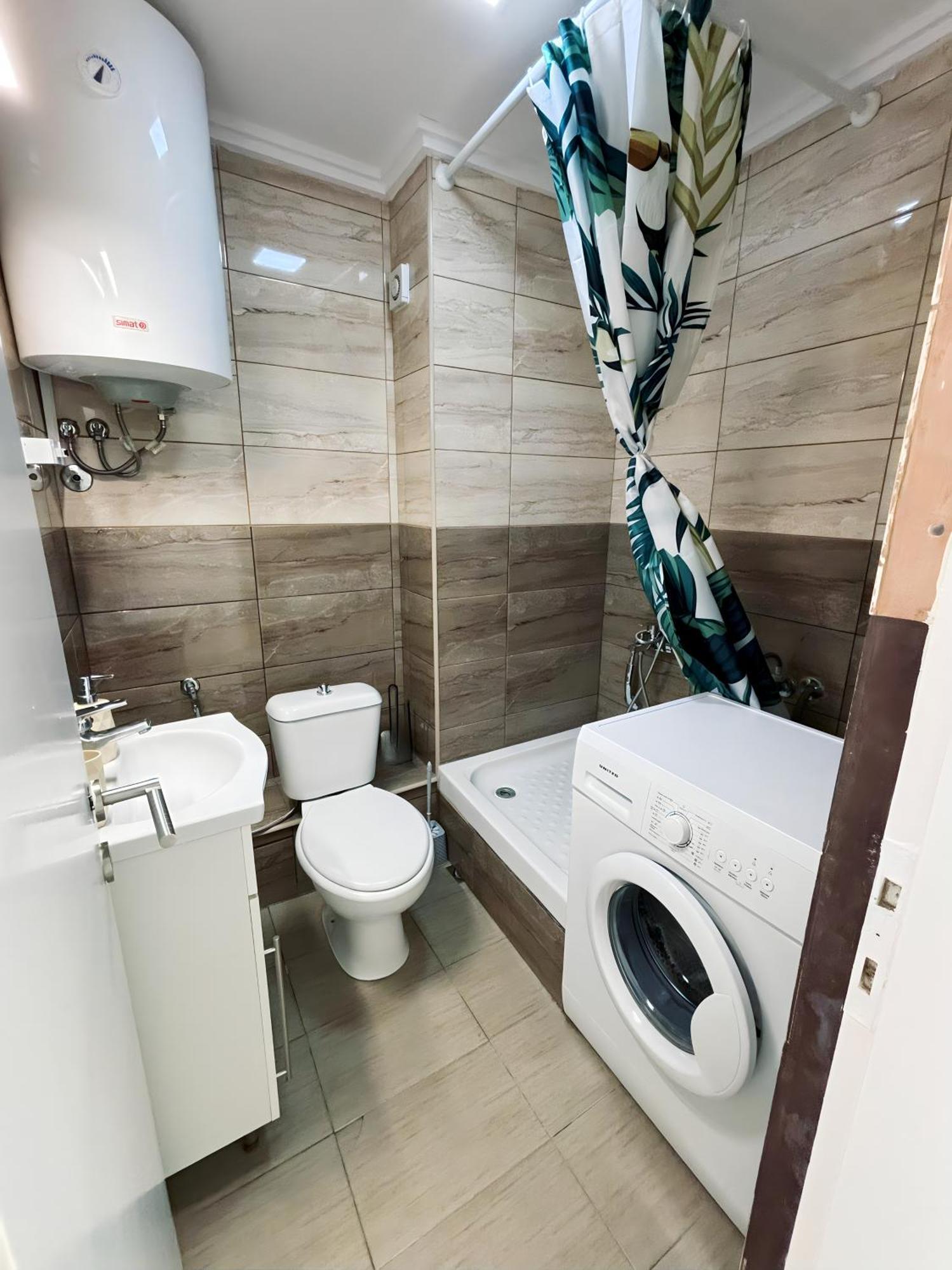 Apartment Nouri Schoene In Direkter Strandnaehe, Schnelles Internet, Freies Parken, Nahe Flughafen *