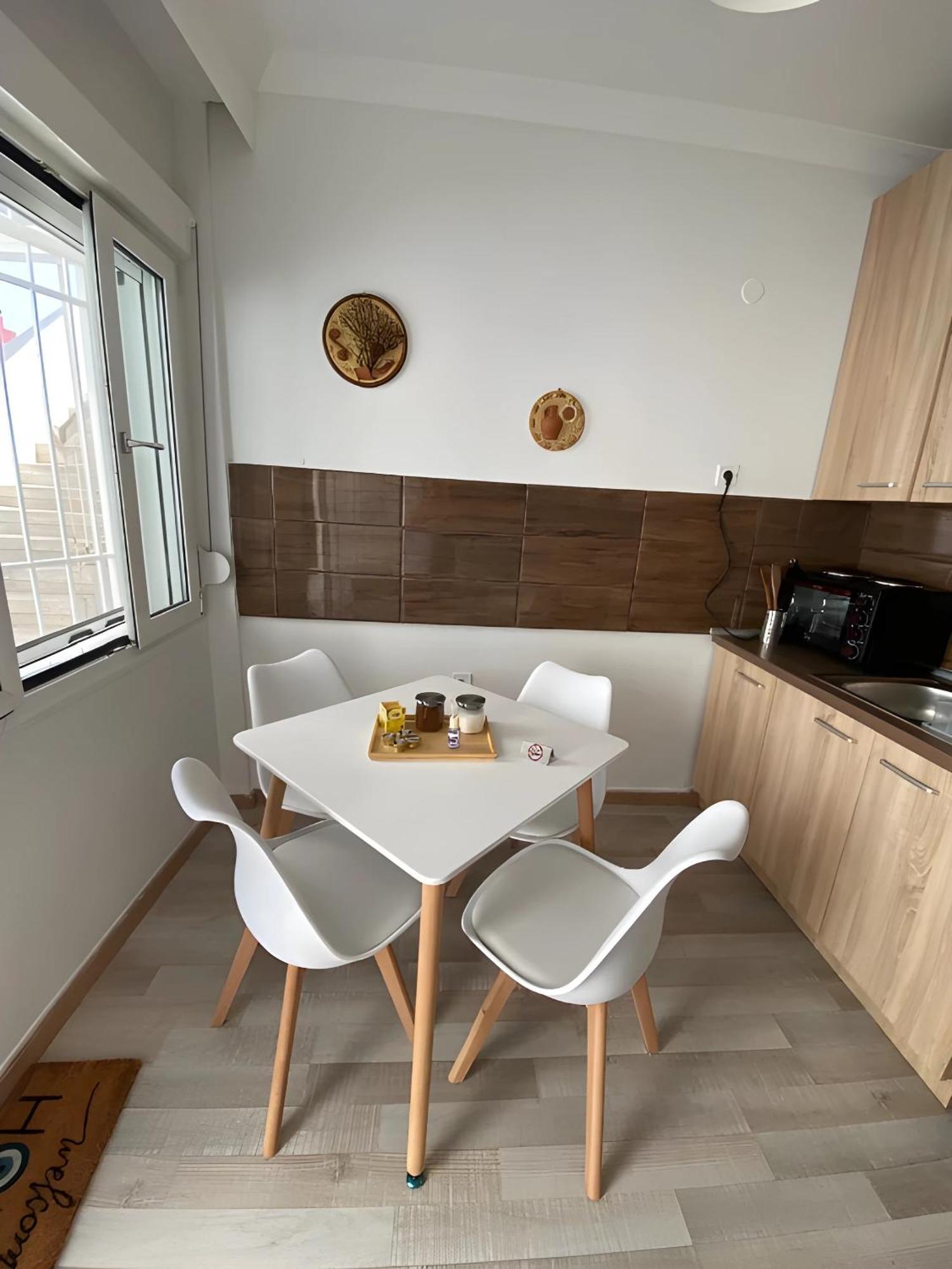 Nouri Schoene In Direkter Strandnaehe, Schnelles Internet, Freies Parken, Nahe Flughafen Apartment *